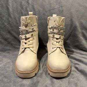 Bling work boots!? Light tan, size 6 1/2  chains and rhinestones